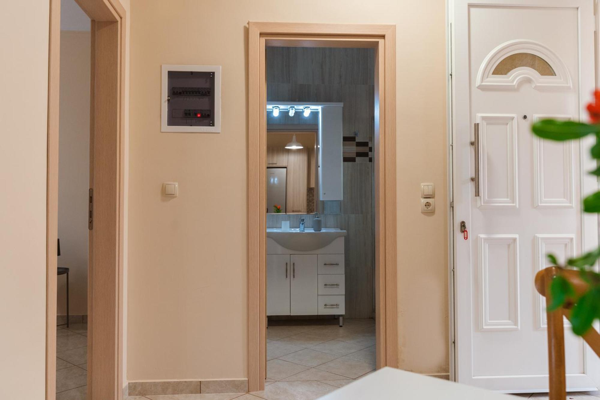 Marine Apartments Venetiko Paralia Agias Foteinis Экстерьер фото